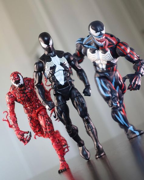 Spiderman Figure Poses, Spiderman Symbiote, Venom Figure, Venom Carnage, Spiderman Action Figure, Spiderman Comic Art, All Spiderman, Marvel Legends Action Figures, Spiderman Art Sketch