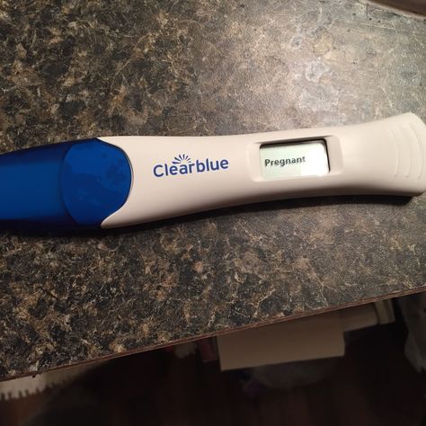 Positive Pregnancy Test Pictures, Fake Pregnancy, Pregnancy Belly Photos, Positive Pregnancy Test, I Can Do Anything, Baby Journal, Baby Growth, Pregnancy Test, Emergency Room