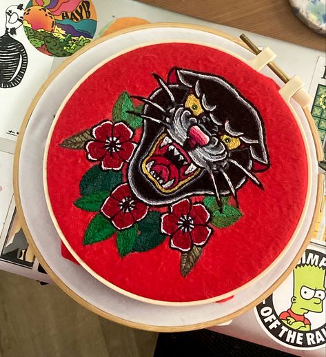 Tattoo Sewing, Graffiti Embroidery, Embroidered Tattoo, Tattoo Embroidery, Embroidery Shirt, Classic Tattoo, Hand Embroidery Art, Shirt Embroidery, Embroidery Jewelry