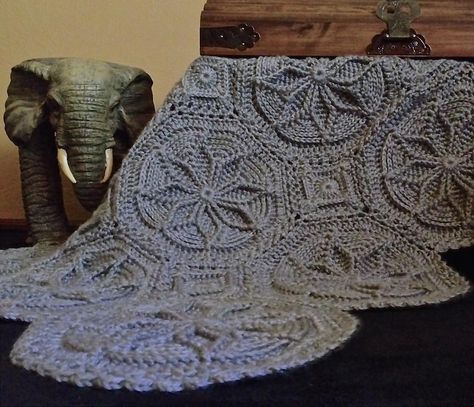 (4) Name: 'Crocheting : Grenoble Matelassé Afghan Modern Haken, Granny Square Häkelanleitung, Motifs Granny Square, Modern Crochet Blanket, Light Worsted Weight Yarn, Crochet Blanket Designs, Crochet Vintage, Crochet Simple, Haken Baby