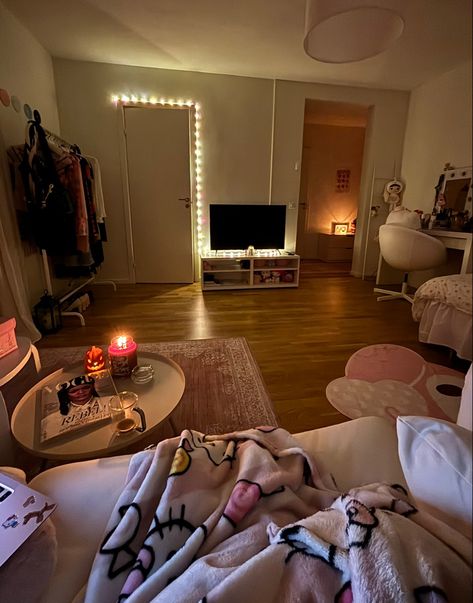 Hello Kitty Room Aesthetic, Coquette House, Cottagecore Ideas, Pink Apartment, Nyc Living, Mermaid Core, Hello Kitty Rooms, Bohemian House, Hello Kitty Pink