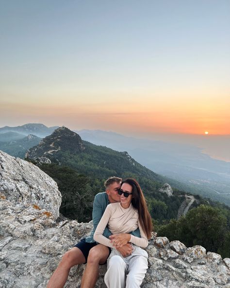 #coupleromantic #fashion #aesthetic #mountains #sunset #coupleportrait #romantic #smile #summer #nature #photography Couple Goal Romantic Aesthetic, Romantic Aesthetic Pictures, Black Couple Goal Romantic, Couple Goal Romantic, Aesthetic Mountains, Summer Nature Photography, Mountains Sunset, Romantic Questions, Questions To Ask Your Boyfriend