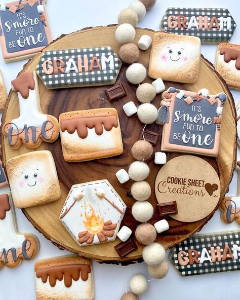 Camping Cookies, First Birthday Cookies, Icing Decorations, Marshmallow Cookies, Cookies Theme, Smores Cookies, Iced Sugar Cookies, Sugar Cookie Designs, Cookies For Kids