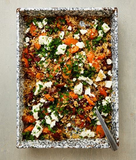 Carrots With Feta, Warm Winter Salad, Sticky Dates, Roast Carrots, Bulgur Recipes, Easy Winter Recipes, Week Meals, Spiced Carrots, Recipe Salad