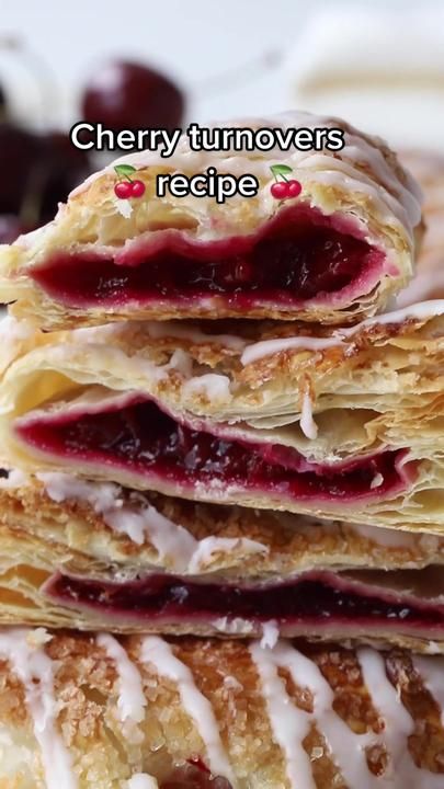 Camila Hurst on TikTok Camila Hurst, Puff Pastry Ideas, Easy Pastry, Cherry Turnovers, Pastry Ideas, Turnover Recipes, Puff Pastry Recipes, Pastry Recipes, Pie Filling