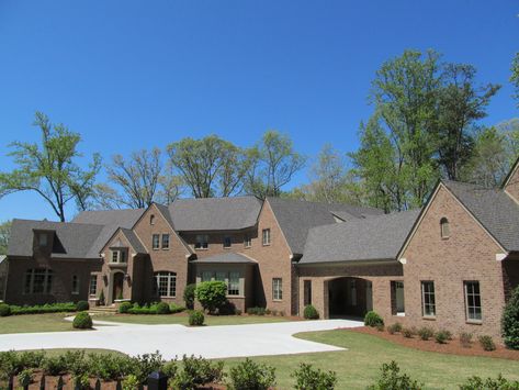 Columbus Collection - Charleston - South Alabama Brick Company Brick Companies, South Alabama, Cultured Stone, Grey Brick, North Georgia, Bloxburg House Ideas, General Contractor, White Accents, Bloxburg House