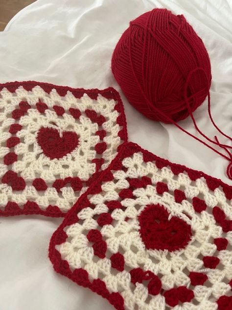 #Gemstone #JewelryAddict #Accessories #Fashion #HandmadeJewelry #StatementJewelry #Style #Jewelry #JewelryDesign #JewelryLovers Valentines Granny Square, Valentines Day Granny Square, Red Granny Square Blanket, Red And White Crochet Ideas, Red Granny Square, Maroon Crochet, Enjoyable Activities, Heart Granny Square, Mom Blanket