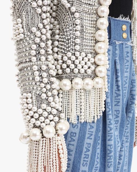 Close up of Balmain beaded jacket! @balmain #fashiondesigner #fashion #pearls #luxe #luxurybrand #pearlsandsequins #luxuryfashion… Pearl Jacket, Embellished Denim Jacket, Beaded Jacket, Couture Mode, Embellished Denim, Jacket For Women, Embroidery Fashion, Embroidered Jacket, Looks Chic