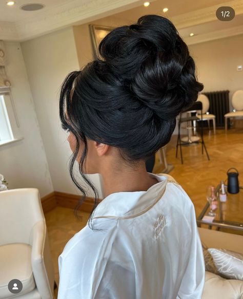 Updo Bun Hairstyles Black Women, Loose High Updo, High Bun Bridesmaid Hair, Punjabi Reception, Classy Bun Hairstyles, Bridal High Updo, High Bridal Updo, Bouffant Hair Updo, Bride Hair Updo