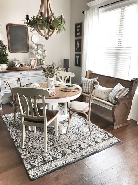 farmhouse kitchens and dining rooms - - Yahoo Image Search Results Farmhouse Dining Rooms Decor, Farmhouse Living Room Decor Ideas, Rustic Farmhouse Living Room, Farmhouse Dining Room Table, Farmhouse Style Living Room, Kitchen Tables, Farmhouse Dining Table, Farmhouse Decor Living Room, Kitchen Decorating