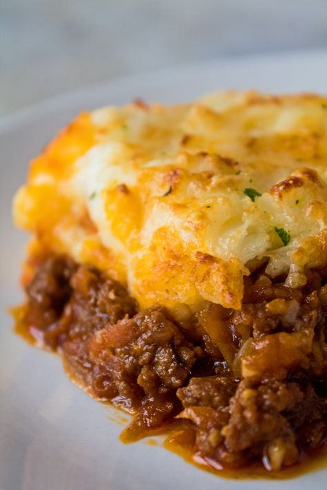 Shephard Pie, Sheppards Pie Recipe, Shepards Pie Recipe, Easy Suppers, Beef Mushroom, Steak Casserole, Easy Shepherds Pie, Cottage Pie Recipe, Oven Meals