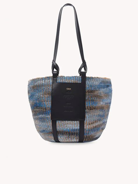 Nouveautés Chloé: sacs à main de luxe | Site officiel Chloé FR Large Basket, Day Bag, Social Responsibility, Leather Patches, Leather Working, Gym Bag, Calf Skin, Chloe, Handles