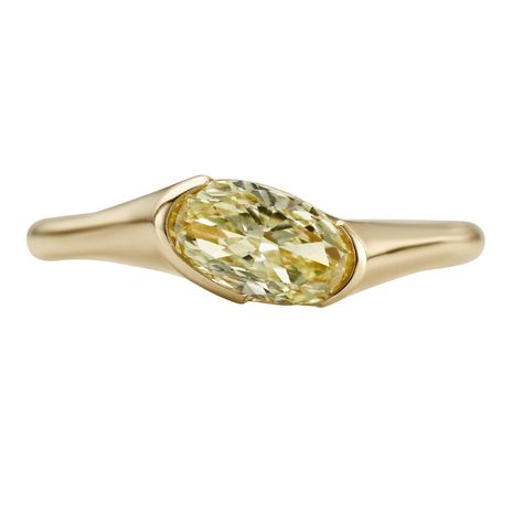 Unique Ring Settings Design, Unique Engagement Rings Yellow Diamond, Yellow Diamond Engagement Ring Vintage, Light Yellow Diamond Ring, Signet Engagement Rings, Yellow Sapphire Engagement Ring, Yellow Sapphire Ring Engagement, Baguette Diamond Wedding Band, Yellow Sapphire Ring