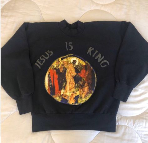 Kanye Merch, New York Crewneck, Tshirt Prints, Hip Hop Producers, Jesus Is King, Tracksuit Outfit, Future Lifestyle, Men's Tops, Jesus Is