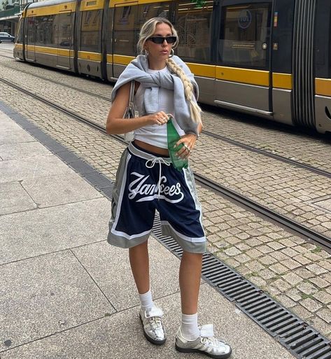 Summer Baddie Outfits, Summer Baddie, Skirt Outfits Summer, Summer Trends Outfits, Mode Boho, Streetwear Summer, Causual Outfits, Streetwear Fashion Women, Sporty Outfits