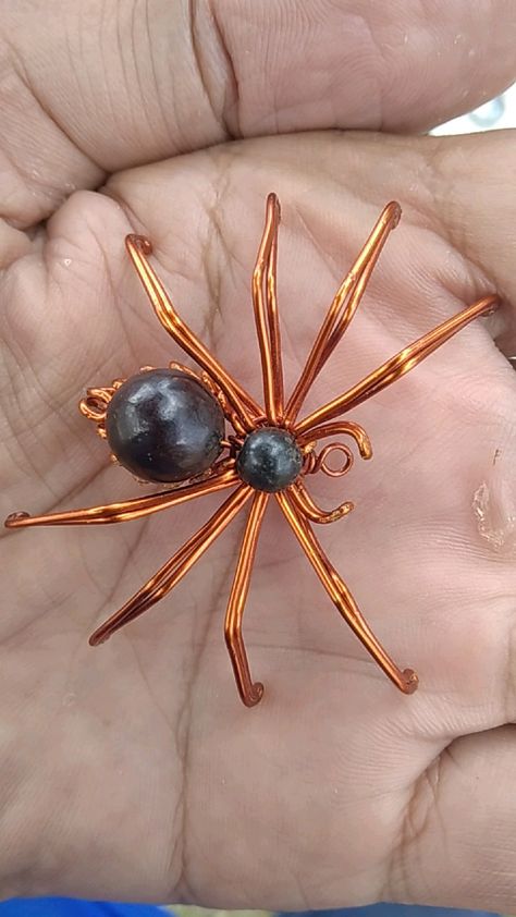 Halloween Wire Wrapped Jewelry, Wire Wrapped Spider, Wire Insects, Wire Bugs, Metal Wire Art, Sculptures Sur Fil, Wire Spider, Diy Wire Jewelry Rings, Copper Wire Art