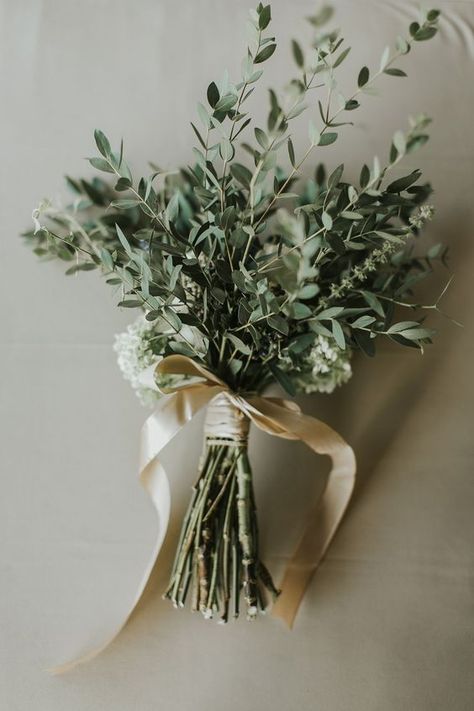 Olive Green Weddings, Madame Bovary, Simple Wedding Bouquets, Greenery Wedding Bouquet, Olive Wedding, Greenery Bouquet, Green Bouquet, Anniversary Photoshoot, Single Girl