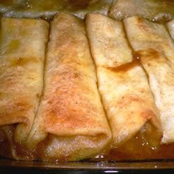 Apple Enchiladas Recipe, Apple Enchiladas, Can Apple Pie Filling, Apple Pie Enchiladas, Quick Apple Dessert, Enchilada Ingredients, Canned Apple Pie Filling, Canned Apples, Enchiladas Recipe