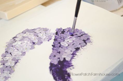 How to Paint Lilacs - Flower Patch Farmhouse Paint Lilacs, Painting Lilacs, Lilac Art, Painting Tricks, Painted Crafts, Lilac Painting, Simple Decorations, Simple Oil Painting, Crafts Painting