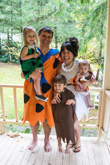 Happy almost Halloween! We brought back our beloved Flintstones family costume as we added another little human to our bunch this year.You can see where it all started with our original Fred and Wilma costume. We then added Bamm Bamm. Then Pebbles. And now our oldest graduated up to Barney. I originally wanted to try a Dino costume but making one seemed a little too advanced for my sewing skills and I couldn't find a store bought one that I liked. So Barney it is instead!  It ended up Fred And Wilma Costume, Flintstones Family Costume, Wilma Costume, Barney Costume, Flintstone Family, Halloween Costume Family, Flintstones Halloween Costumes, Family Themed Halloween Costumes, Costume Family