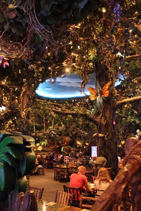 Theme Cafe, Themed Restaurant Ideas, Magical Restaurant, Theme Restaurant, Cool Restaurants, Forest Lounge, Rainforest Interior Design, Forest Restaurant Design, Forest Themed Restaurant