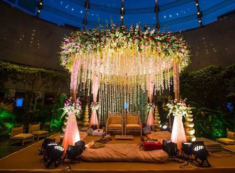 30+ Amazing Mandaps That We Spotted On WMG! Mandap Design, Trending Images, Floral Archway, Desi Wedding Decor, Mandap Decor, Marriage Decoration, Beautiful Wedding Decorations, Umbrella Wedding, Wedding Mandap