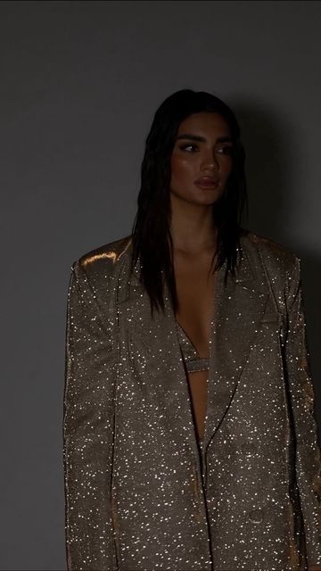 Sparkle Suit, Sla The Label, 21st Birthday Outfit, College Graduation Photoshoot, Festival Outfit Ideas, Sparkle Outfit, Graduation Photoshoot, Bday Girl, Taylor Swift Concert