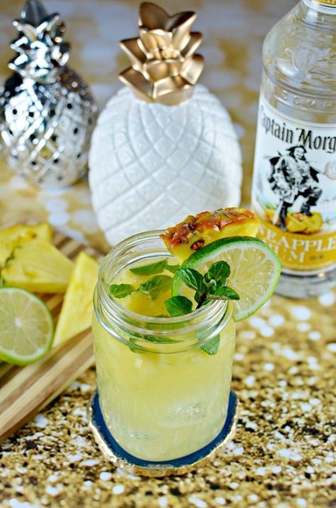 Pineapple Mojito featuring Captain Morgan Pineapple Rum Pineapple Mojito, Pineapple Dessert Recipes, Pinterest Food, Flavored Rum, Pineapple Desserts, Easy Cocktail, Mojito Cocktail, Pineapple Rum, Best Cocktail Recipes