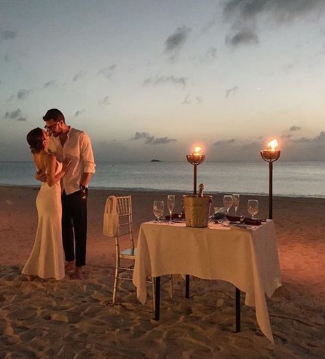 Wedding Proposal Ideas Engagement, Romantic Poses, Proposal Pictures, Dream Dates, Beach Proposal, Beach Dinner, Beach At Night, Engagement Pictures Poses, Romantic Proposal