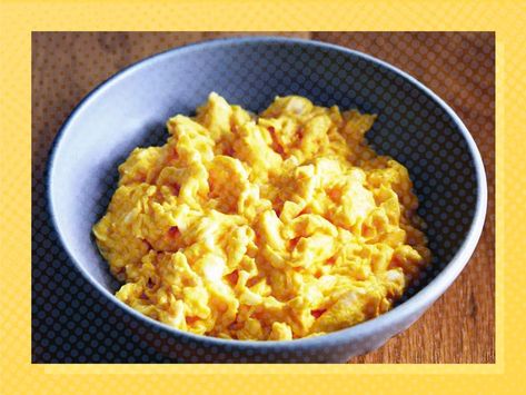 Stop Adding This Ingredient to Scrambled Eggs Microwave Scrambled Eggs, Fluffy Scrambled Eggs, Scrambled Eggs Recipe, 5 Ingredient Dinners, Food Scientist, Sheet Pan Dinners, Quick And Easy Breakfast, Salad Side Dishes, Food Help