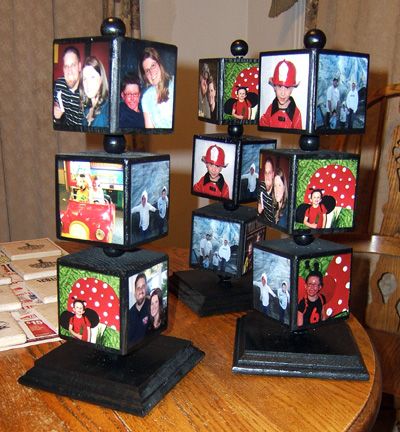 Picture Displays, Photo Gifts Diy, Photo Cube, Photo Crafts, Photo Cubes, Cd Crafts, Picture Gifts, Cadeau Diy, Diy Picture