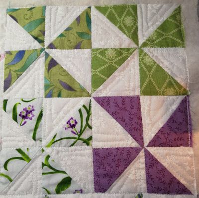 Pinwheel blocks quilted with triangles Pinwheel Garden Quilt Pattern Free, 3d Pinwheel Quilt Block, Pinwheel Quilts With Sashing, Pinwheel Blocks, Fmq Designs, Hand Quilting Designs, Pinwheel Block, Quilt Sewing Patterns, Pinwheel Quilt