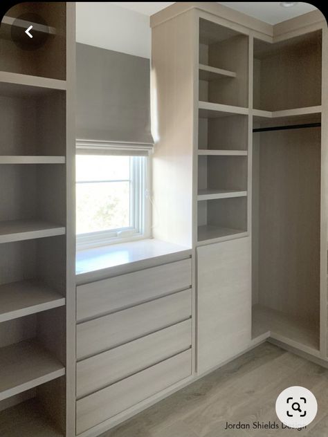 Closet Organization Around Window, Wardrobe Design Around Window, Closet Organization With Window, Walk In Closet Designs Layout With Window, Closet With Window In The Middle, Closet Near Window, Small Walk In Wardrobe Ideas With Window, Walk In Closet With Window Seat, Closets With A Window