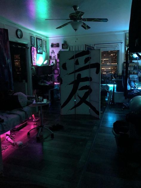 Cyberpunk Room Decor, Cyberpunk Room Ideas, Cyberpunk Bedroom, Cyberpunk Apartment, Cyberpunk Room, Tumblr Rooms, Neon Room, New Retro Wave, Bedroom Setup