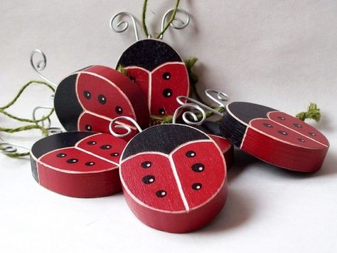 Spring Wood Crafts, Ladybug Girl, Ladybug Decorations, Wood Craft Patterns, Wood Block Crafts, Ladybug Crafts, Ladybug Art, Block Craft, Lady Bugs