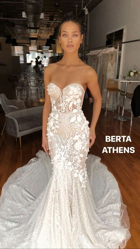 Strapless Wedding Dress Mermaid Bling, Mermaid Wedding Dress Corset Top, Strapless Corset Mermaid Wedding Dress, Berta Privee Wedding Dress, Corset Mermaid Wedding Dress, Wedding Color Schemes Spring, Plain Wedding Dress, Black Wedding Hairstyles, Berta Bridal