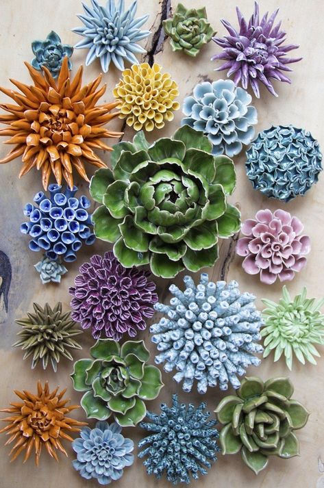 Ceramic Wall Flowers, Coral Collection, Ceramic Wall Decor, Ceramic Succulent, Sculptures Céramiques, Keramik Design, Flower Sculptures, Ceramic Wall Art, Clay Wall