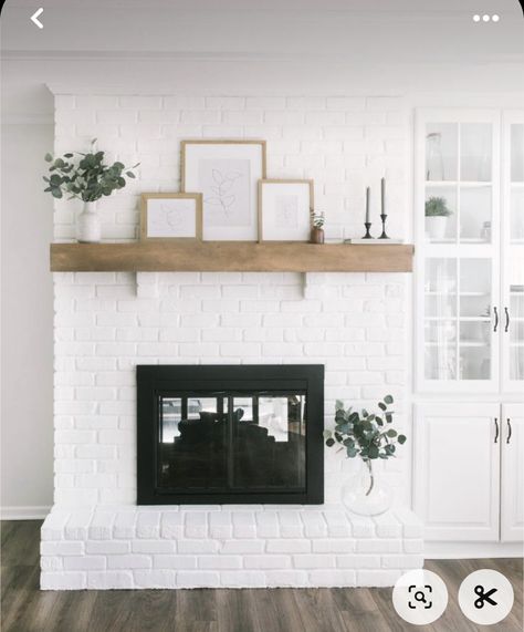 White Brick Fireplace, Painted Brick Fireplace, Painted Brick Fireplaces, Paint Fireplace, Brick Fireplace Makeover, White Fireplace, Fireplace Remodel, Diy Fireplace, Home Fireplace