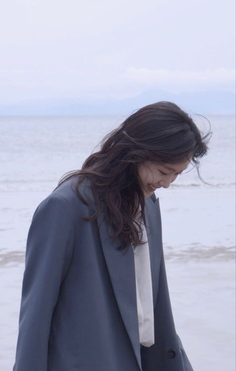 Kim Go Eun Style, Ootd Poses, Twitter Header Pictures, Japan Outfit, Kim Go Eun, 사진 촬영 포즈, Bae Suzy, Korean Actresses