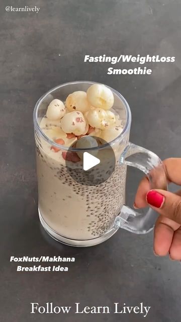 Arti Sahani | Learn Lively on Instagram: "Weight Loss/Fast (Vrat) #jaimatadi  Healthy FoxNut Smoothie Recipe For Breakfast/Navratri/Fasting!! #happynavratri   Gluten Free No Refined Sugar✅ SAVE FOR LATER FOLLOW FOR MORE🙌  Ingredients & nutritional value (single serving) 5g dry roasted makhana - 17.4cal 10g roasted peanuts - 57cal 3 crushed almonds - 22cal 150ml coconut milk- 83.3 50g banana - 58cal 50g apple- 29.5cal 1 small dates- 25cal 2tsp soaked chia seeds (optional) - 5cal Cardamom   Total calories- 299 Protein- 5.4g Fats- 14g Fiber- 5.9g Carbs- 35g  You can have this during your fast or as your breakfast and for extra protein you can add protein powder if you’re not fasting. Also chia seeds are optional. #happynavratri  Stay tuned & Follow for More❣️  Don’t forget to follow me @lear Navratri Fast Recipes, Fasting Recipes Indian, Navratri Fasting Food Recipes, Fruit Fasting, Roasted Makhana, Dried Fruit Recipe, Soak Chia Seeds, Navratri Recipes, Fat Loss Smoothies