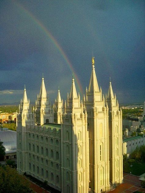 Salt Lake Temple | 20 Magical Photos of Rainbows Outside Temples Hawaii Temple, St George Temple, Slc Temple, Lds Temple Pictures, Mormon Temples, Temple Photography, Salt Lake Temple, Utah Temples, Temple Pictures