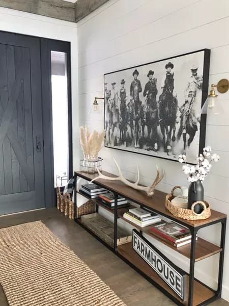 Ranch Style Apartment, Rustic Western Entryway, Modern Mobile Home Decor, Large Western Wall Decor, Western Home Decor On A Budget, Chic Western Home Decor, Chelsea Houska House Decor, Modern Western Entryway, Classy Country Home Decor