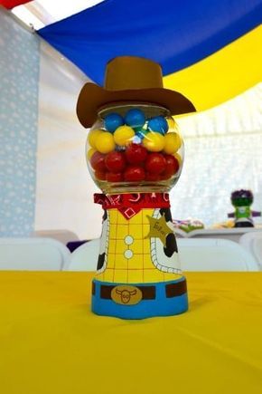 centros de mesa de toy story fiestas infantiles Toys Story Party Ideas, Toy Story Centerpieces, Woody Party, Woody Birthday, Toy Story Party Decorations, Toy Story Baby, Toy Story Theme, Story Birthday, Toy Story Birthday Party