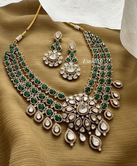 Royal Victorian Mossanite Flower Layer Neckpiece For Rs 7950 Shop from our website emblish.in #emblish #emblishcoimbatore #victorianjewellery #victorianneckpiece #coimbatorebridaljewellery Royal Jewelry Indian, Victorian Jewelry Necklace, Jewel Drawing, Kuchu Designs, Pearl Neck, Diamond Pendant Jewelry, Saree Kuchu Designs, Simple Jewellery, Victorian Jewellery