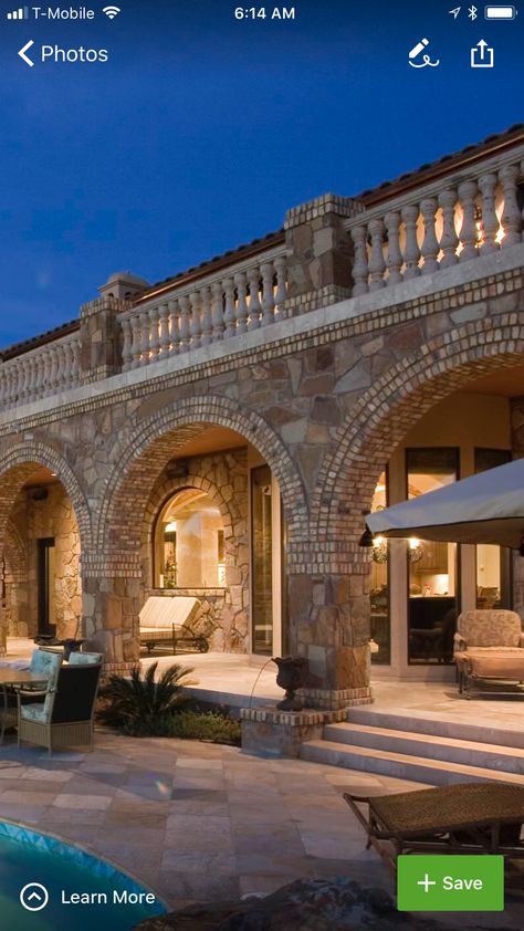 Brick arch detail Entryway Arch, Portico Entry, Garden Entryway, Brick Arches, Classic House Interior Design, Brick Archway, French Country Exterior, Mediterranean Homes Exterior, Hacienda Homes