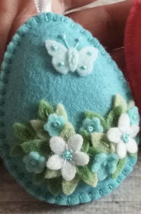 Easter Fabric Crafts, Easter Egg Projects, Felt Easter Crafts, Easter Crafts For Adults, Felt Craft Projects, Easter Embroidery Designs, Easter Tree Decorations, Easter Egg Pattern, Easter Fabric