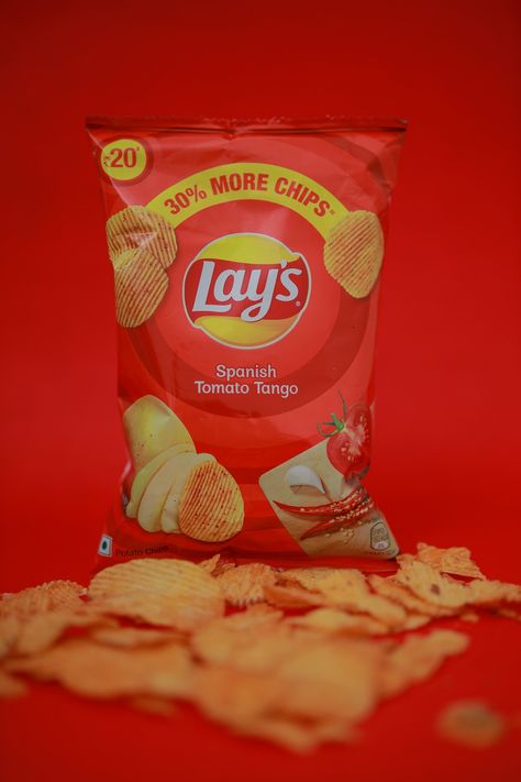 Lays Chips Photography, Food Styling Photography Inspiration, Chips Photoshoot, Food Photography Composition, Lays Chips, Salted Potatoes, Chip Packaging, Creative Advertising Photography, Photography Assignments