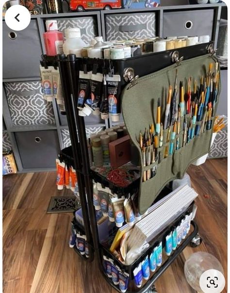 Small Art Studio Organization, Art Space Ideas, Small Hobby Room, Art Cart Organization, Home Art Studios, Dream Art Room, Rangement Art, Paint Like A Pro, Art Studio Storage