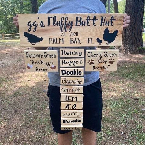 Coop Signs, Cute Chicken Coops, Chicken Coop Garden, Chicken Coop Signs, Chicken Toys, Backyard Chicken Farming, Chicken Signs, Coops Diy, Raising Backyard Chickens