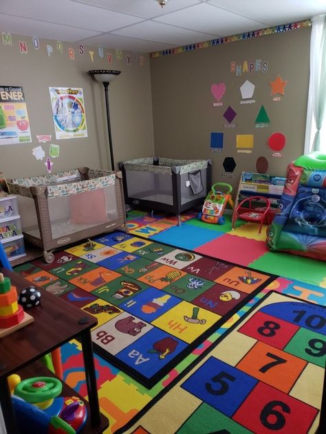 Home Daycare Decor, Daycare Rooms Setup, Toddler Daycare Rooms, In Home Daycare Ideas, Home Daycare Rooms, Infant Room Ideas, Daycare Room Design, Daycare Room Ideas, Infant Room Daycare